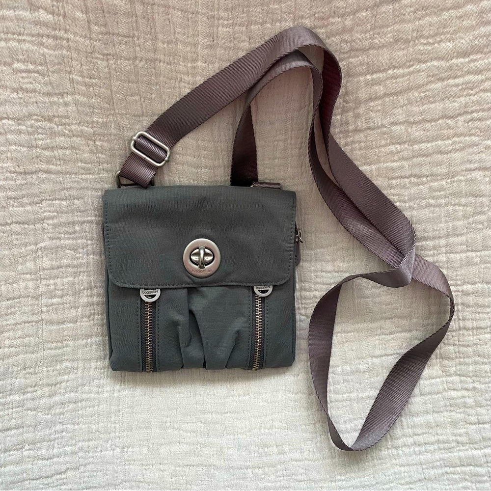 Baggallini Gray Mini Travel Crossbody